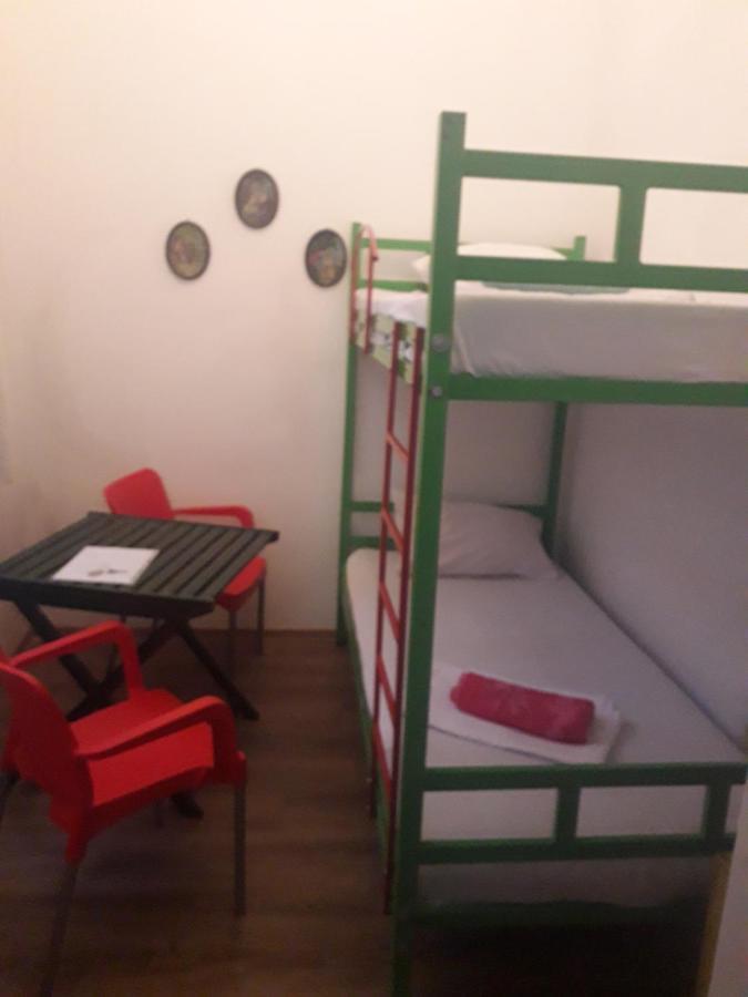 Cosmo Hostel Белград Екстериор снимка